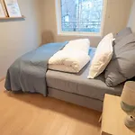 Sjarmerende Med Parkering I Sentrum *